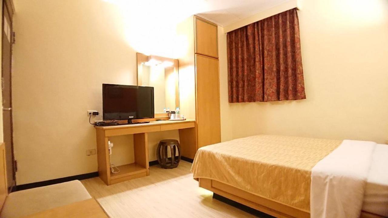 Yes Hotel Chiayi City Dış mekan fotoğraf