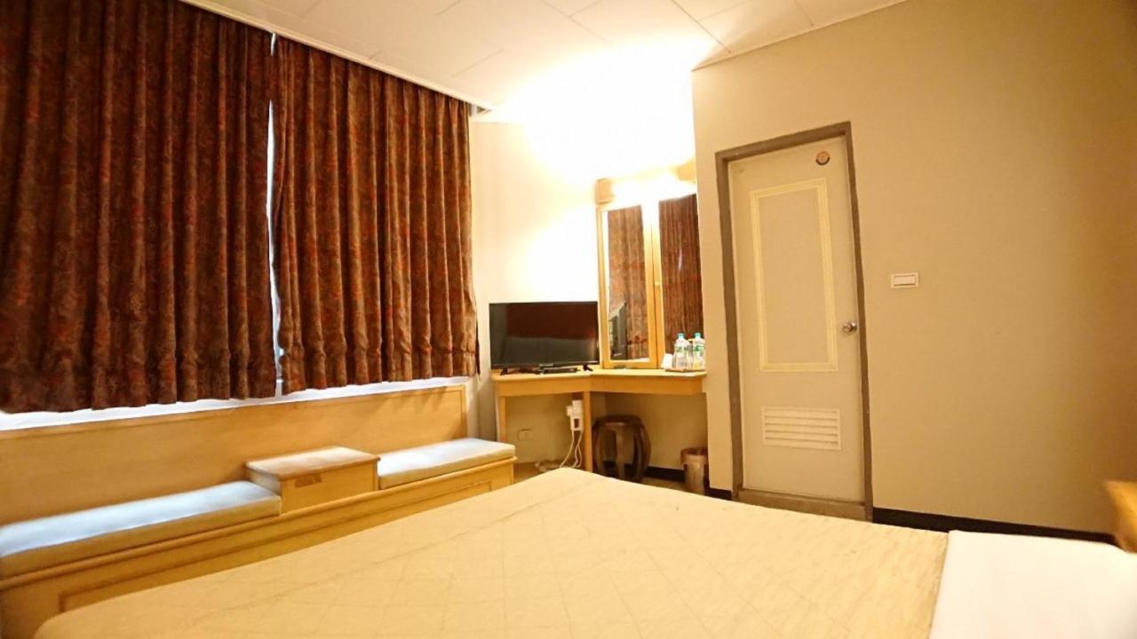 Yes Hotel Chiayi City Dış mekan fotoğraf