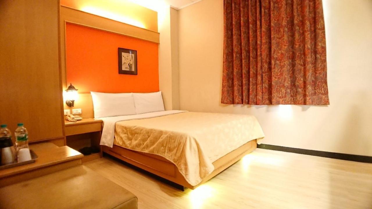 Yes Hotel Chiayi City Dış mekan fotoğraf